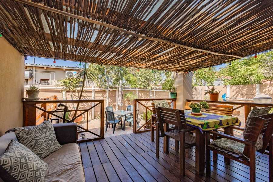 5 Bedroom Property for Sale in Peerless Park Western Cape